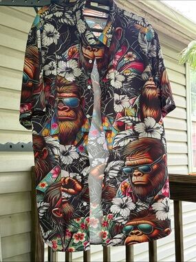 Men’s 2x Lightweight shirt featuring Sasquatch in Hawaiian floral design